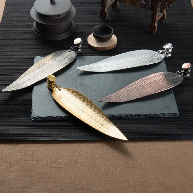 Large Sandalwood Incense Sticks with Leaf Ornaments - Gold