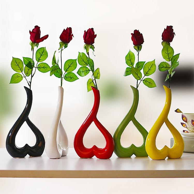 Creative Heart-shaped Ceramic Flower Vase for Home Office or Wedding Decor - White